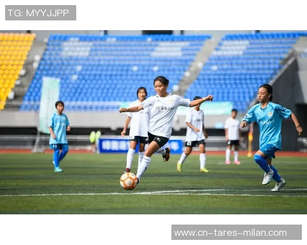 湖北第十七届省运会大众足球赛在孝感开赛，16支劲旅逐梦绿茵